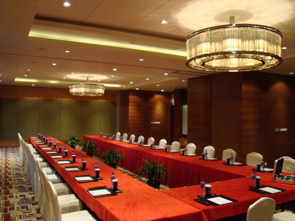 Crowne Plaza Hotel Dandong Esterno foto