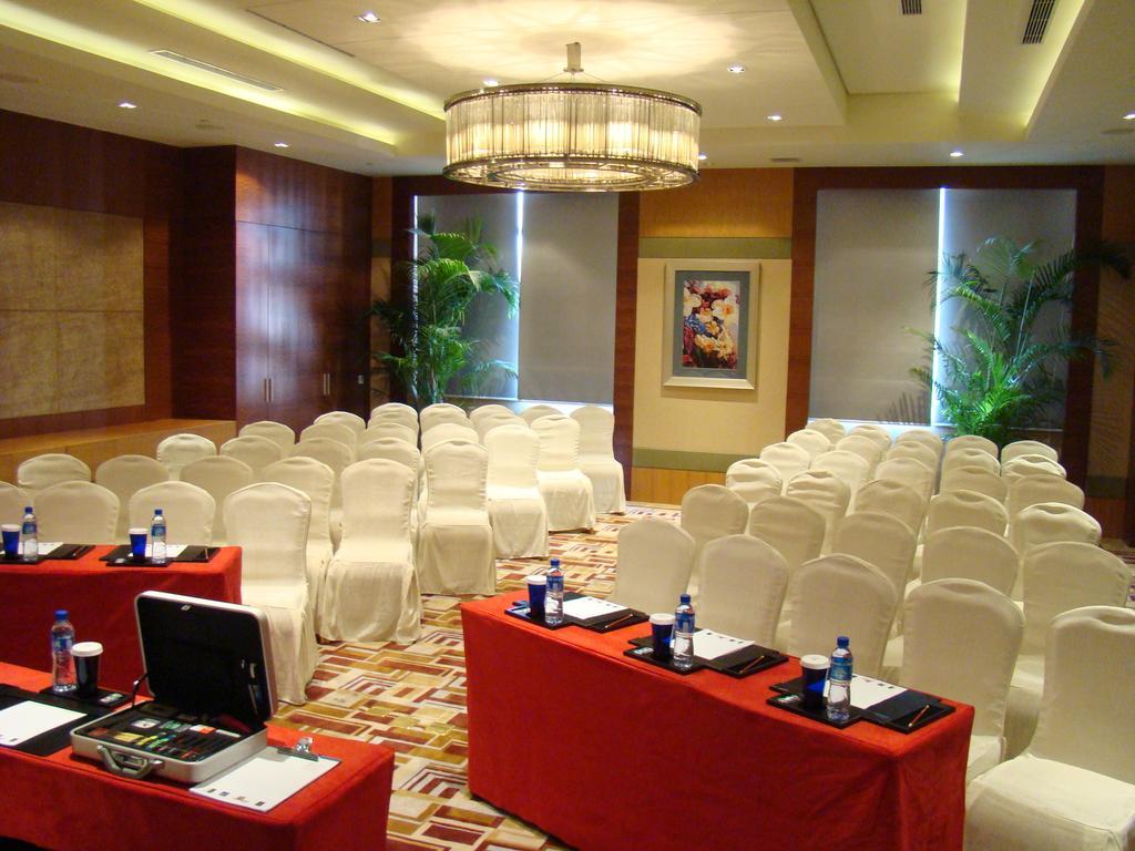 Crowne Plaza Hotel Dandong Esterno foto