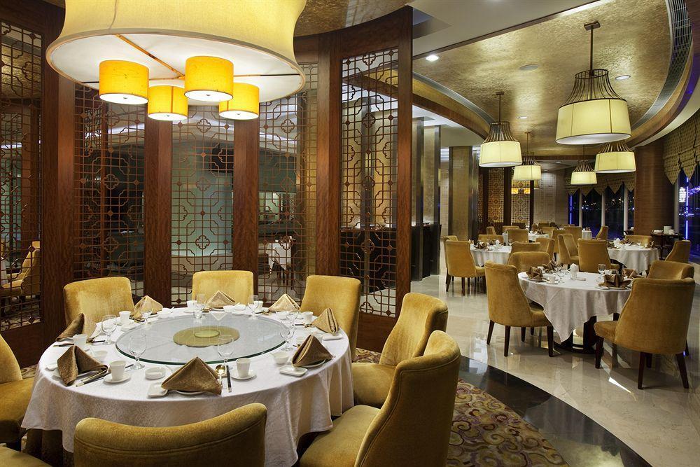 Crowne Plaza Hotel Dandong Ristorante foto
