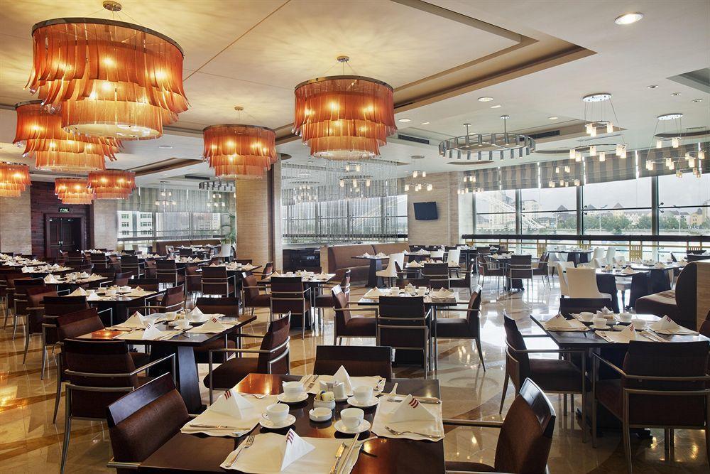 Crowne Plaza Hotel Dandong Ristorante foto