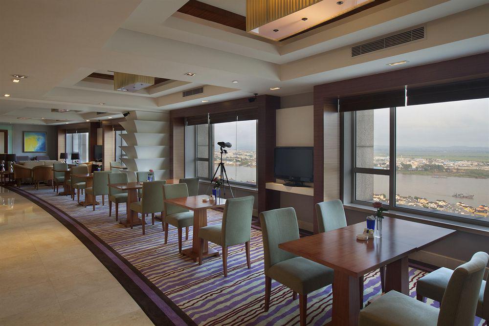 Crowne Plaza Hotel Dandong Ristorante foto